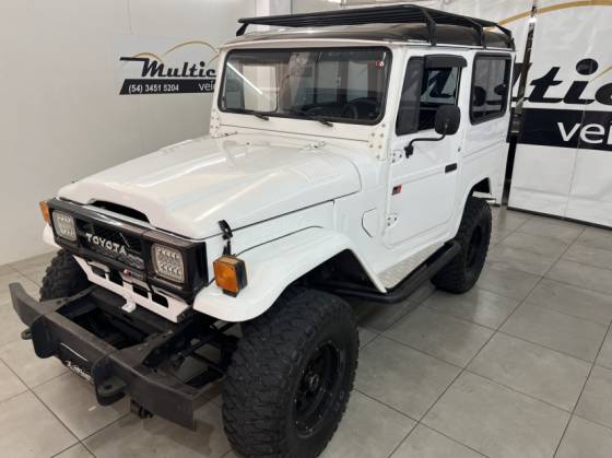 TOYOTA BANDEIRANTE 4.0 OJ50LV-B 4X4 CHASSI LONGO DIESEL 2P MANUAL